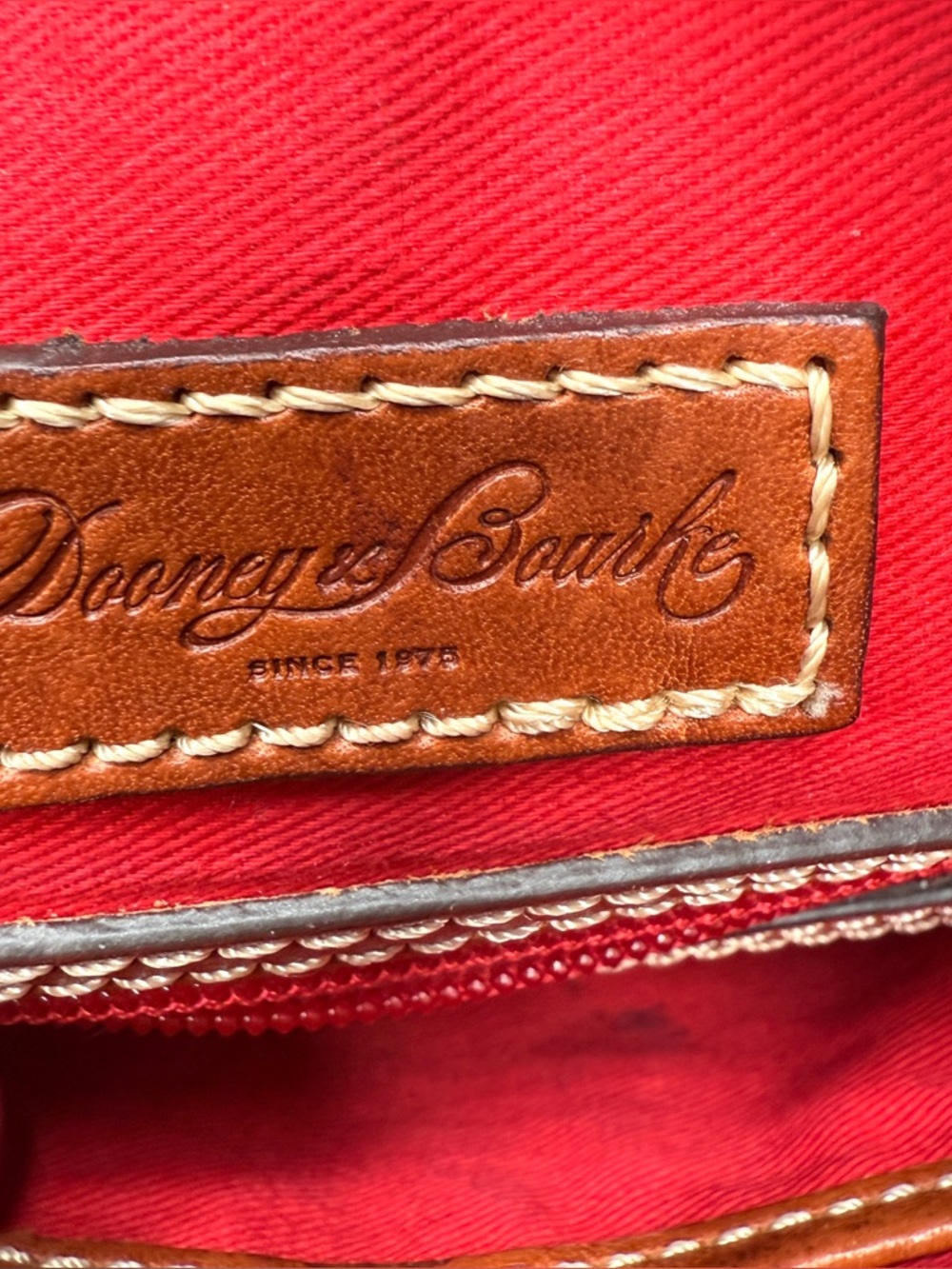 Like New! Dooney & Bourke taupe Y2K leather crossbody purse - Picture 3 of 7